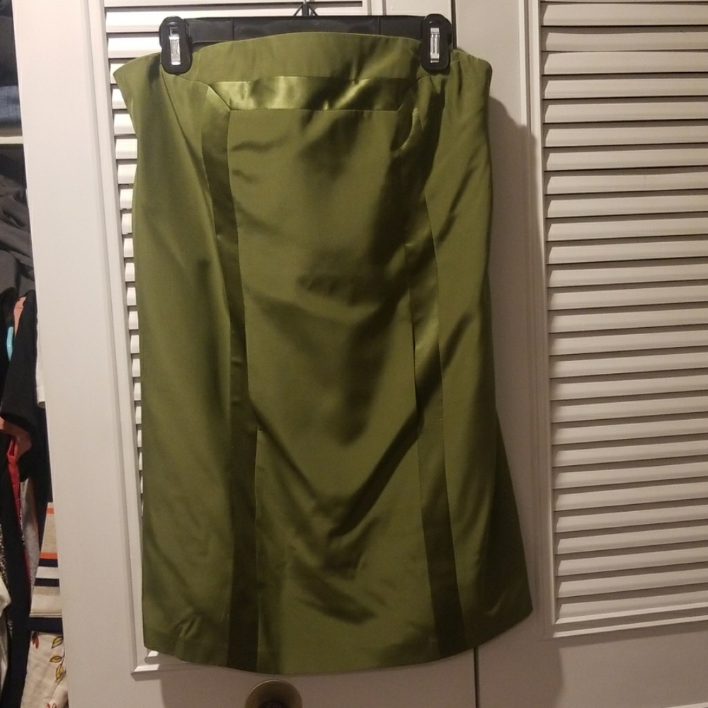 100% silk strapless Dress by laundry